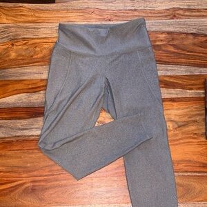 Old Navy Active Powersoft Women's Gray High-Rise Go-Dry Leggings with Pockets